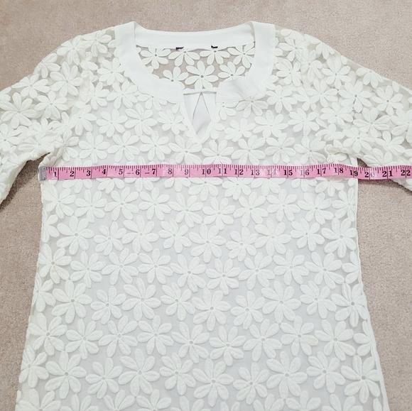 Women’s White Floral Lace Tunic Top Sheer 3/4 Sleeve Boho Blouse Medium - Picture 7 of 8
